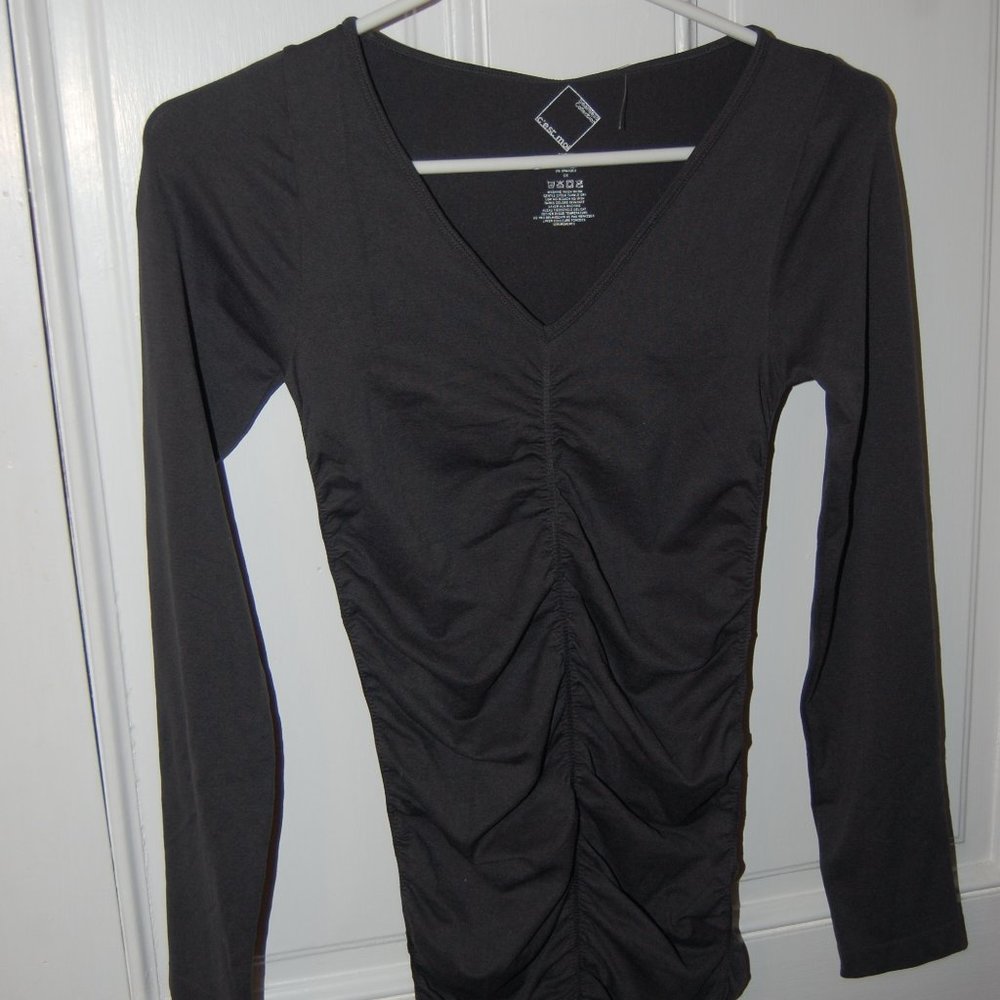 Bodycon C'est Moi grey top with ruching NWT